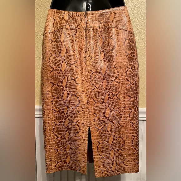 Son-Ya Sz S-XS Jacket & Variazioni lined Pencil Skirt Sz 2 Tan Snakeskin - Picture 12 of 15